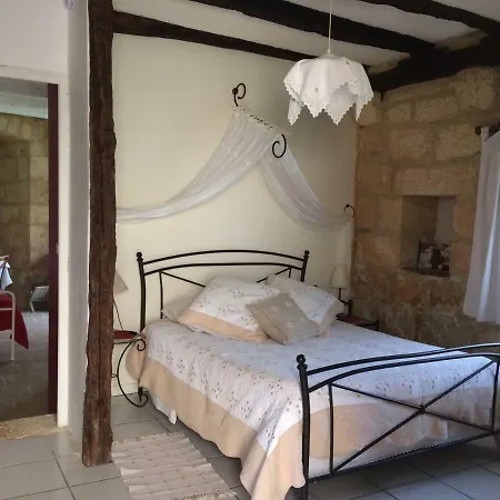 게스트하우스 D'hotes La Licorne Valojoulx