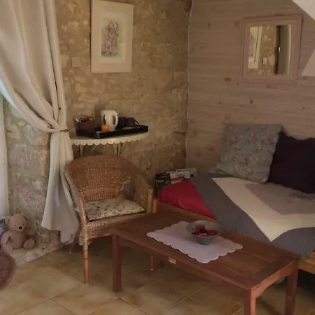 게스트하우스 D'hotes La Licorne Valojoulx