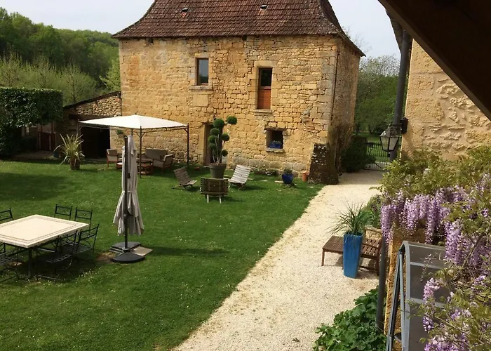 Gasthof D'hotes La Licorne Valojoulx