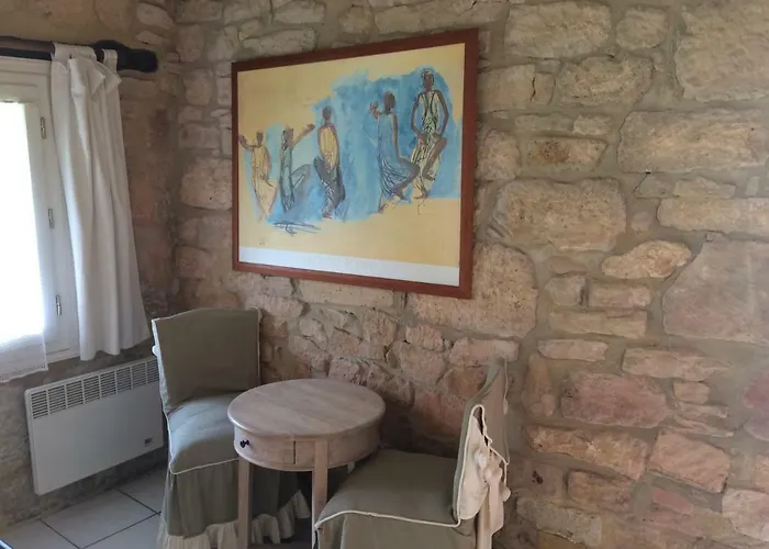 Gasthof D'hotes La Licorne Valojoulx